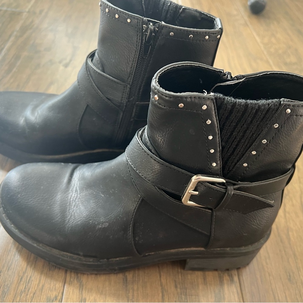 Only worn a couple times. Size 8